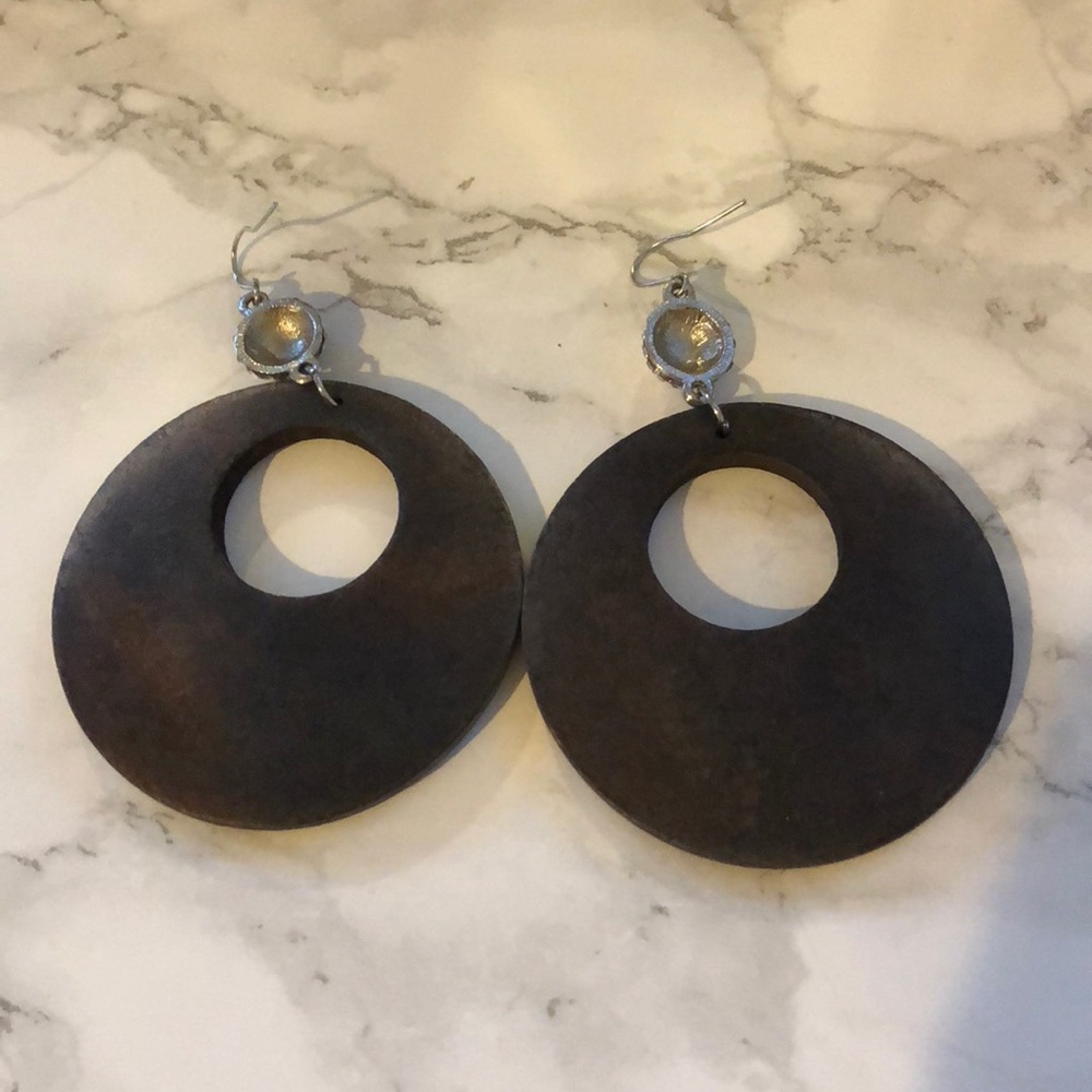 Earrings - Picture 2 of 3